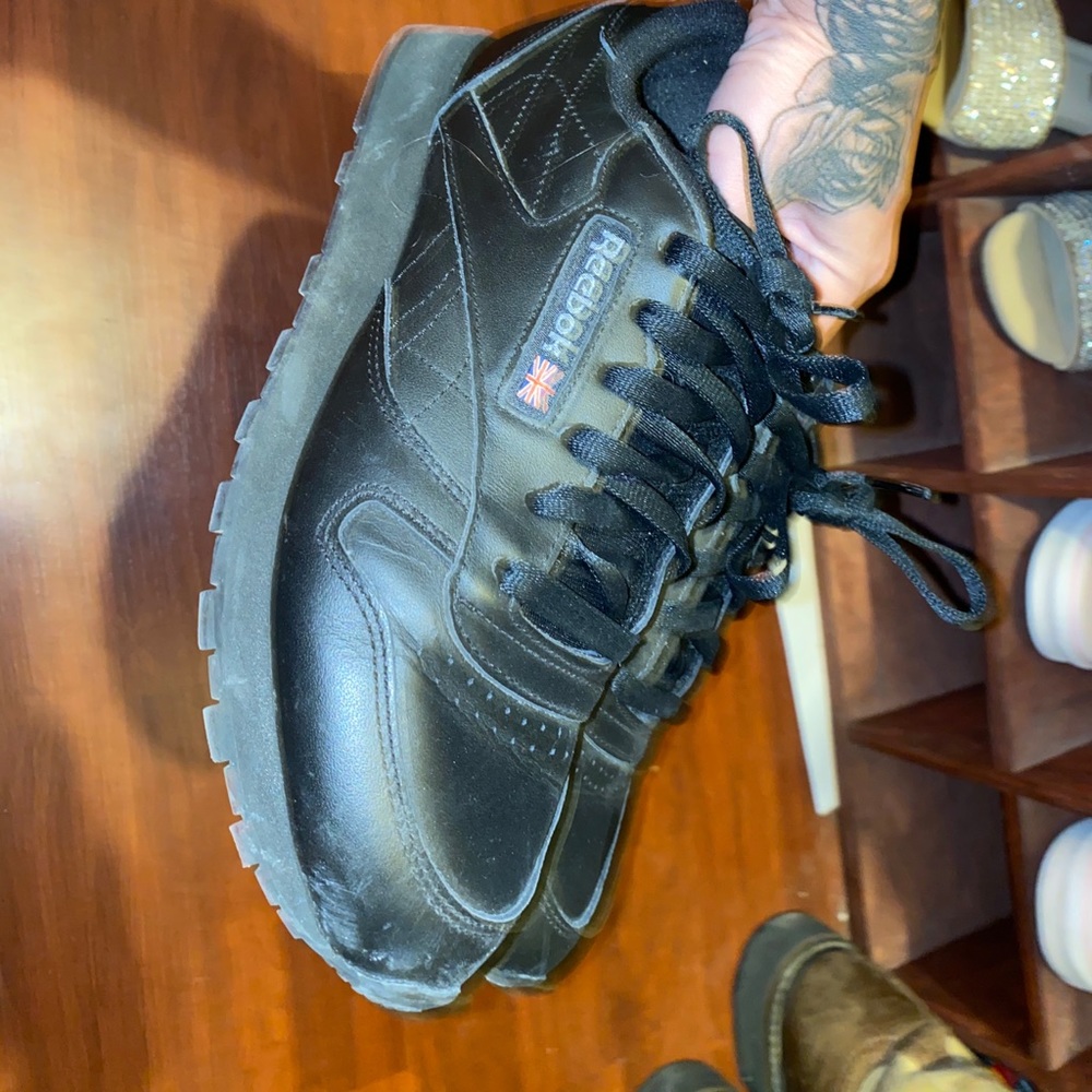 Women’s Reebok classics - Picture 3 of 5